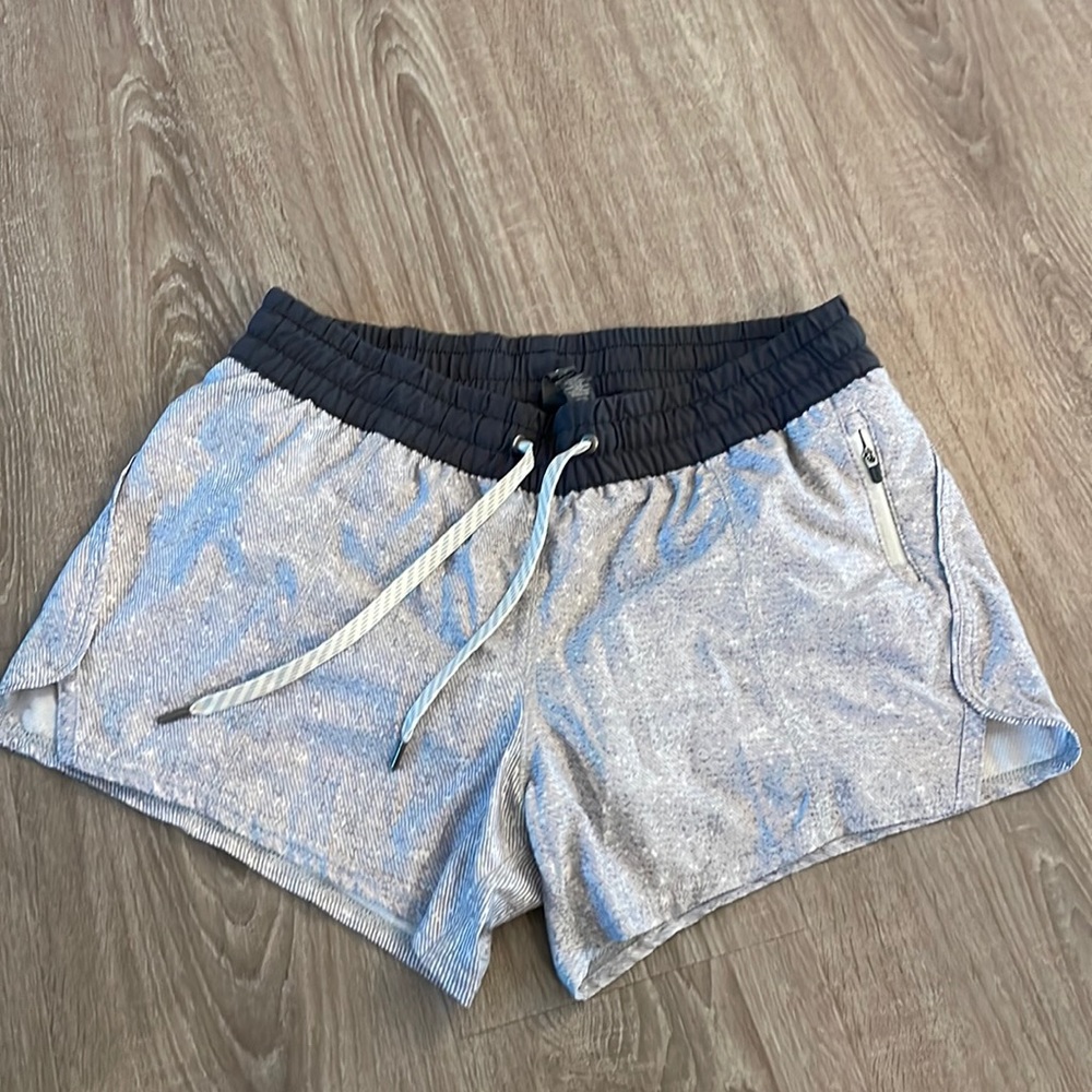 Womens Vuori shorts